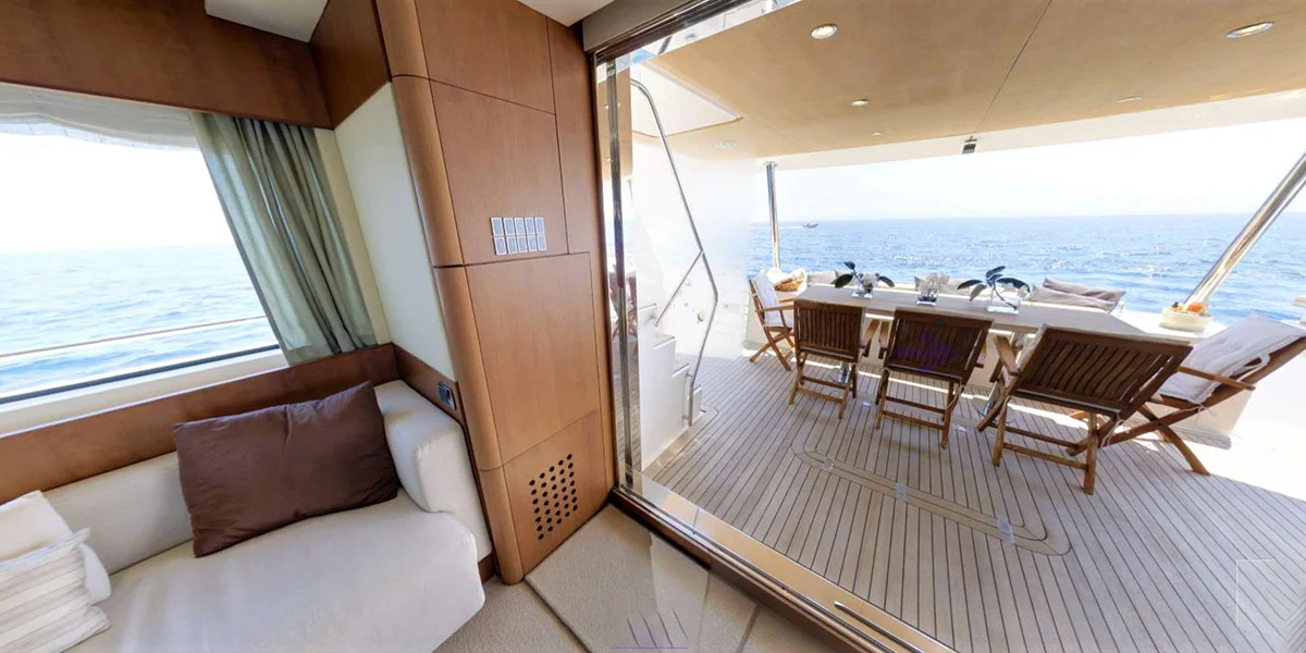 QUESTA-E-VITA-Luxury-Charter-Yacht-Aicon-77-Fly-Aft-Deck