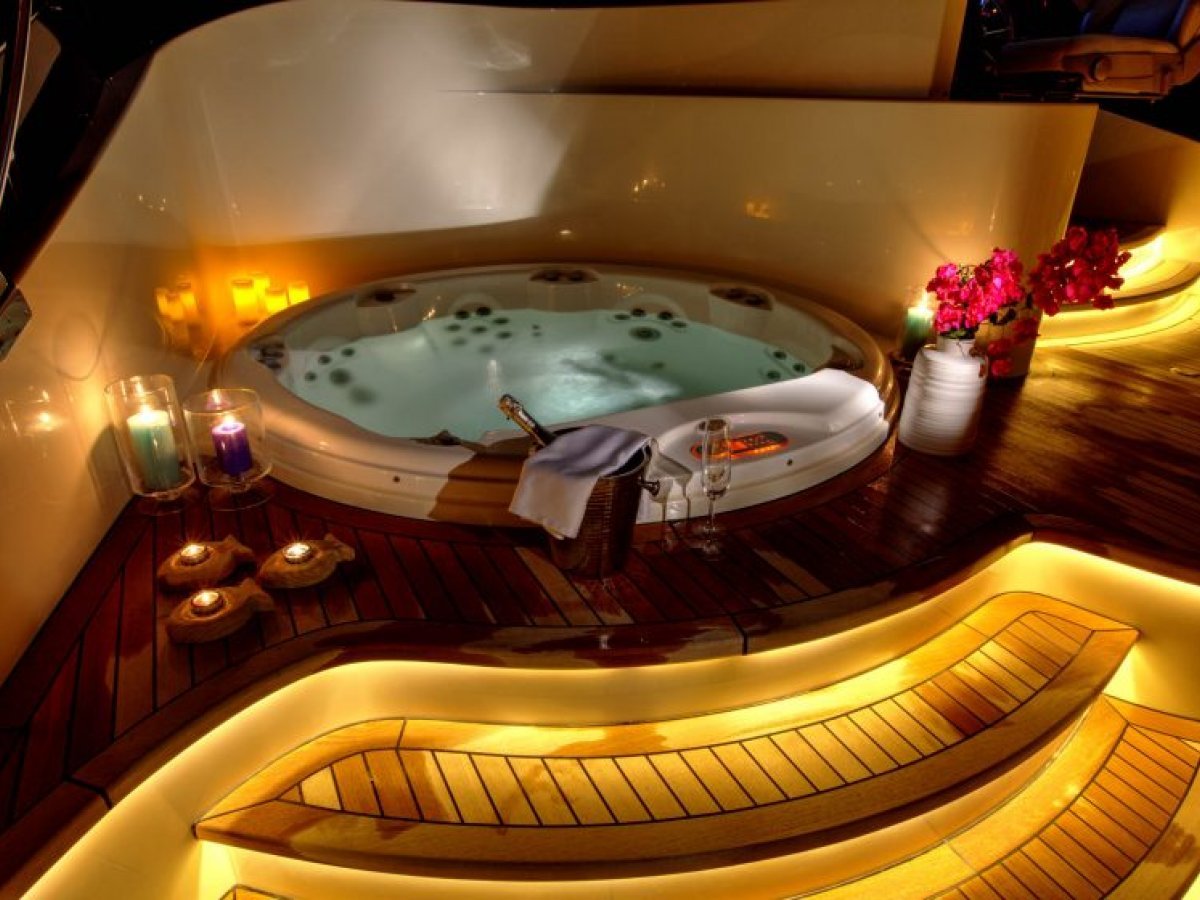Charter Yacht-ARCHSEA-2
